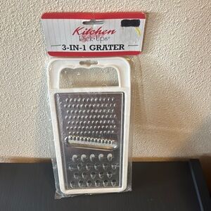 $3 bundled - 🆕 Kitchen Pick-Ups 3-in-1 Grater